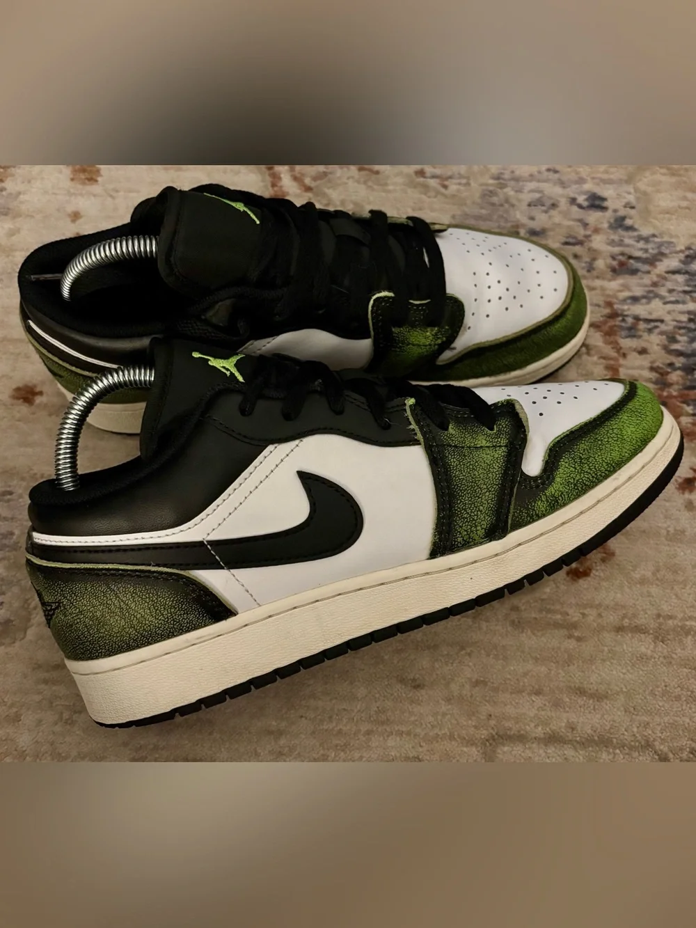 Air Jordan 1 Low SE “wear away electric green”